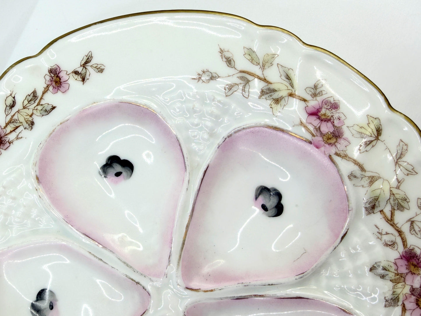 Porcelain Oyster Plate Marx and Gutherz Carlsbad 1900 8 3/4" A832C