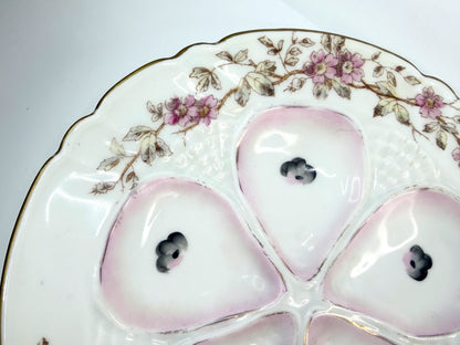 Porcelain Oyster Plate Marx and Gutherz Carlsbad 1900 8 3/4" A832C