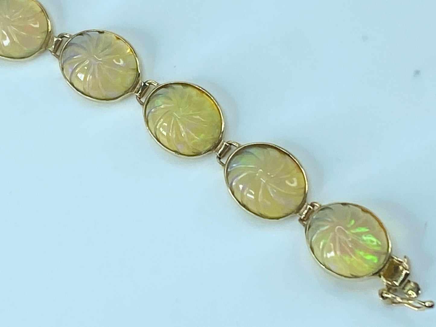 Mid-Century 14K yellow gold 28.2ct Carved oval Opal link bracelet 8.25" JR517