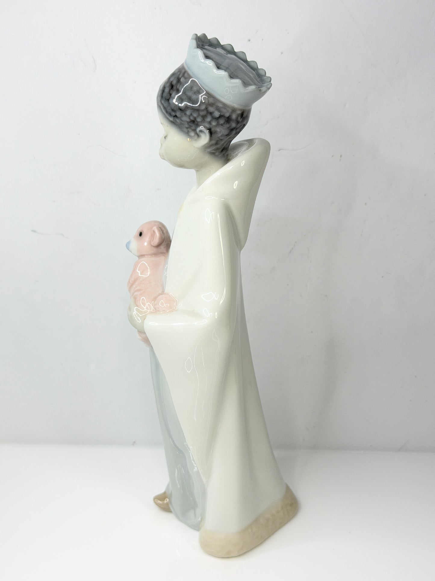 Lladro King Balthasar Retired Nativity Figurine 8.5" A841