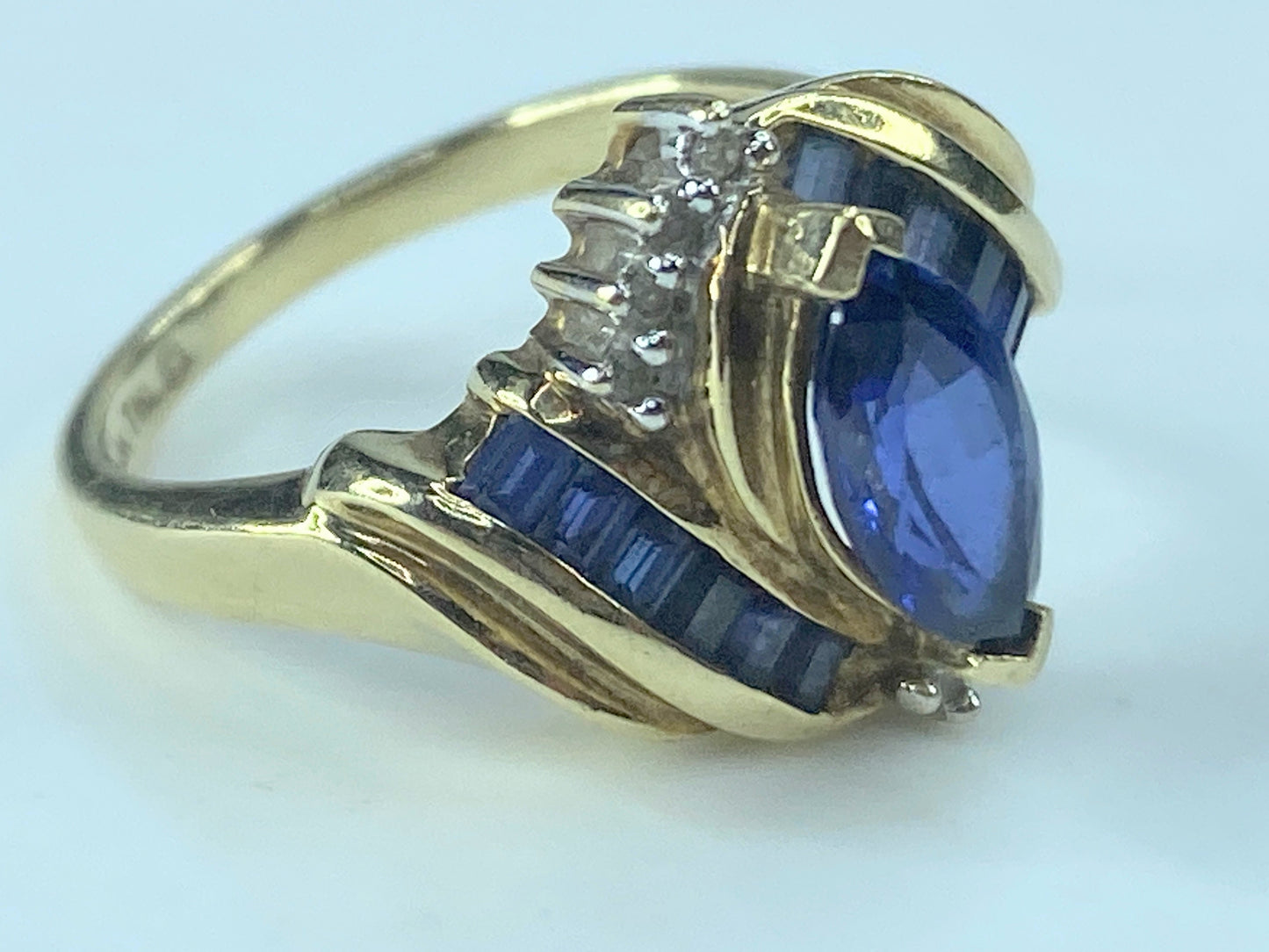 10k Yellow gold 1.35ct Marquis/Square cut Sapphires Diamond Ring s6.75 JR518