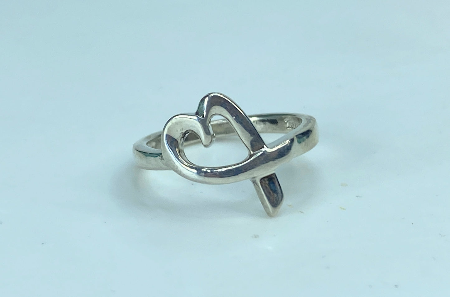 Tiffany & Co. Sterling Silver Loving Heart Ring size 7 3.3g w/box JR900