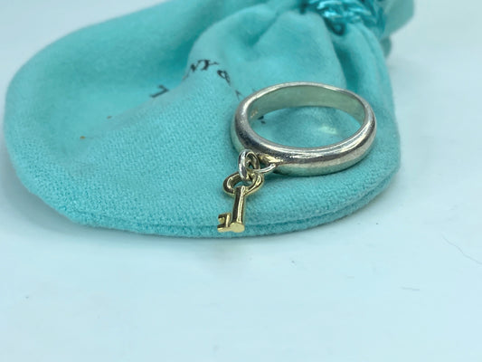 Tiffany & Co. 925 Silver & 750 18k Gold Key Charm Ring size 6 3.4g JR901
