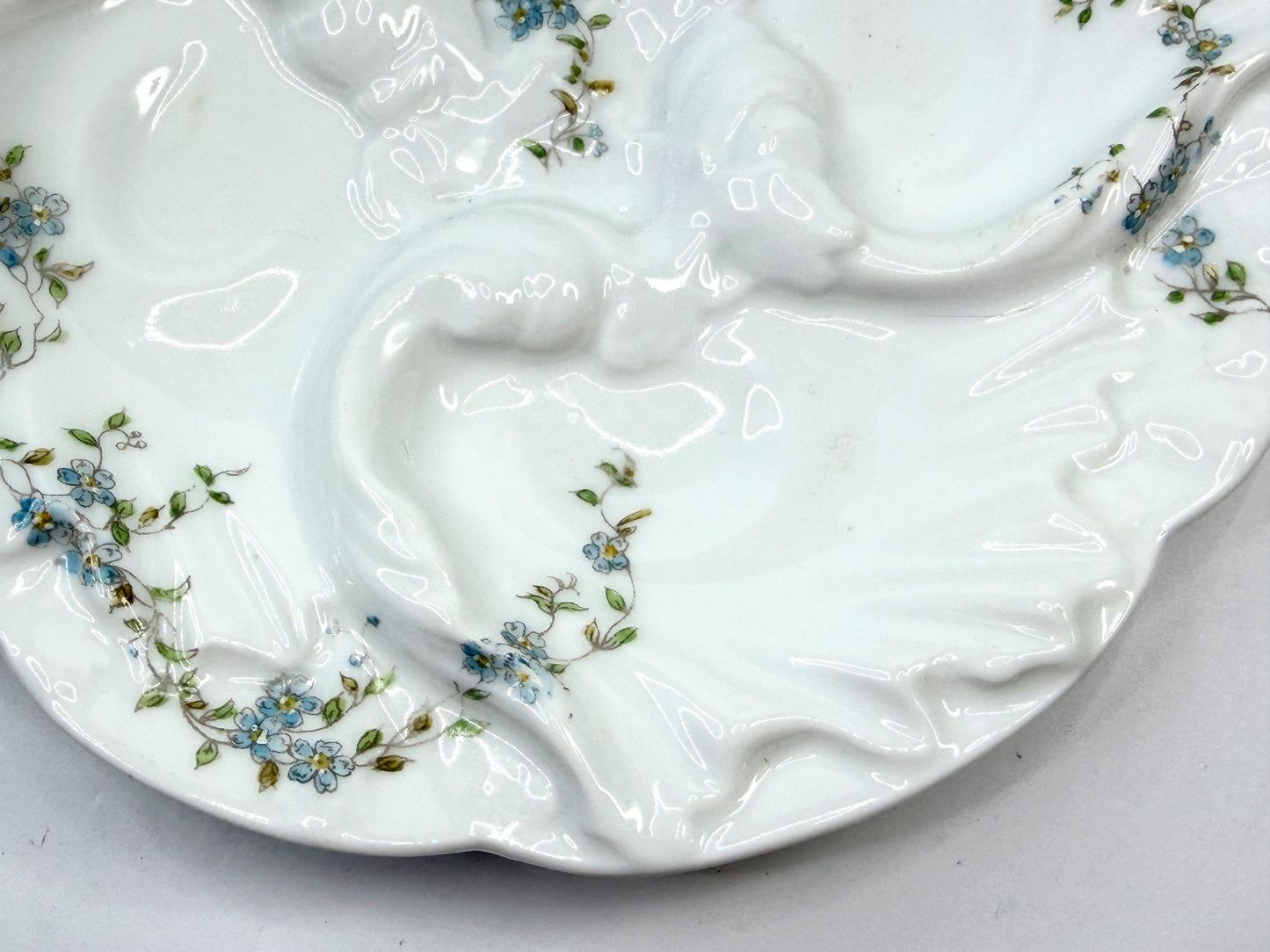 Antique Haviland Limoges Forget-Me-Not Oyster Plate A835