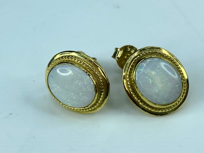 14k yellow gold Opal Cabochon bezel stud earrings 3.1g JR9660