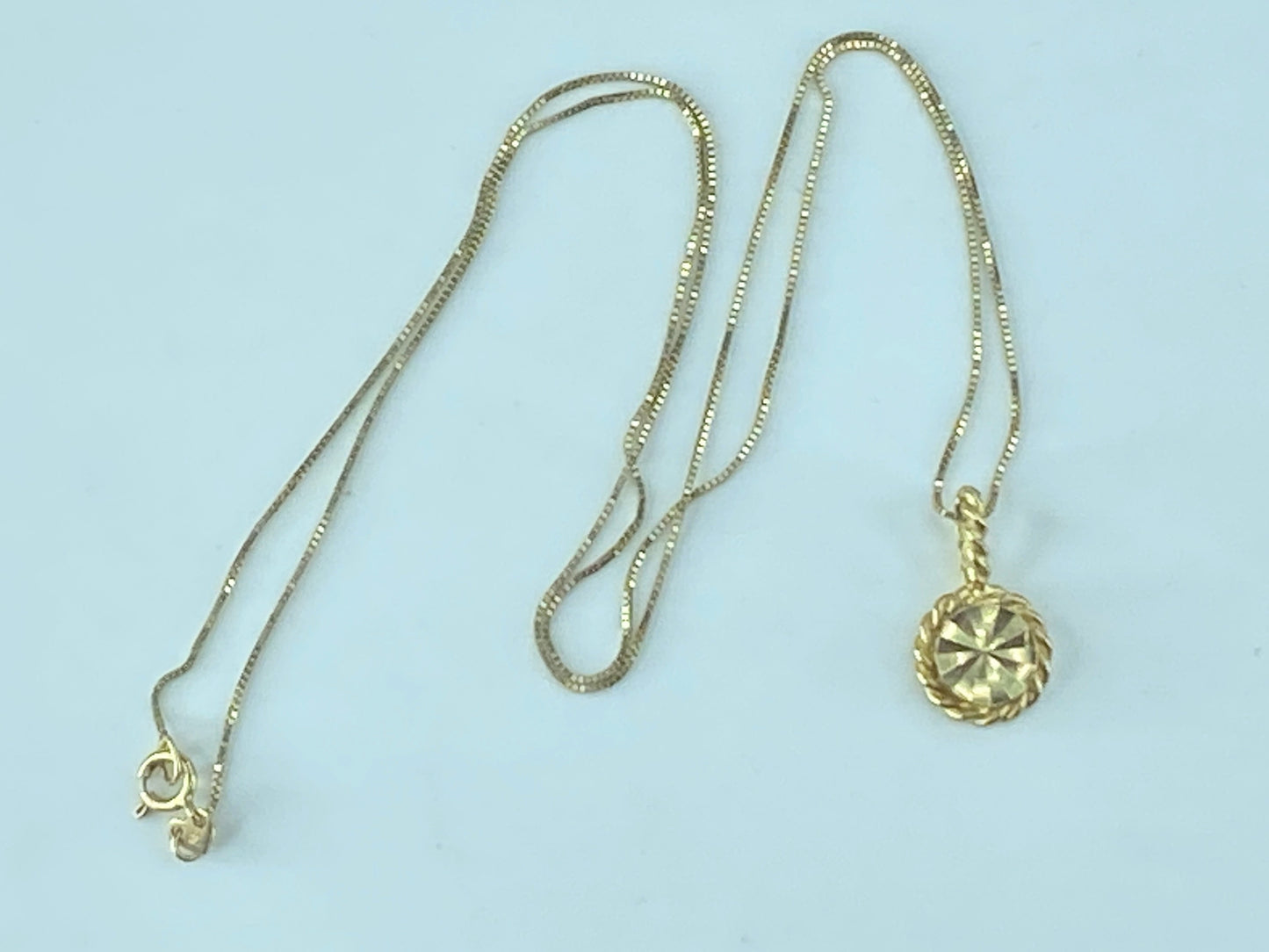 Italy 14K yellow gold Starburst rope link pendant necklace 19" 2.3g JR480