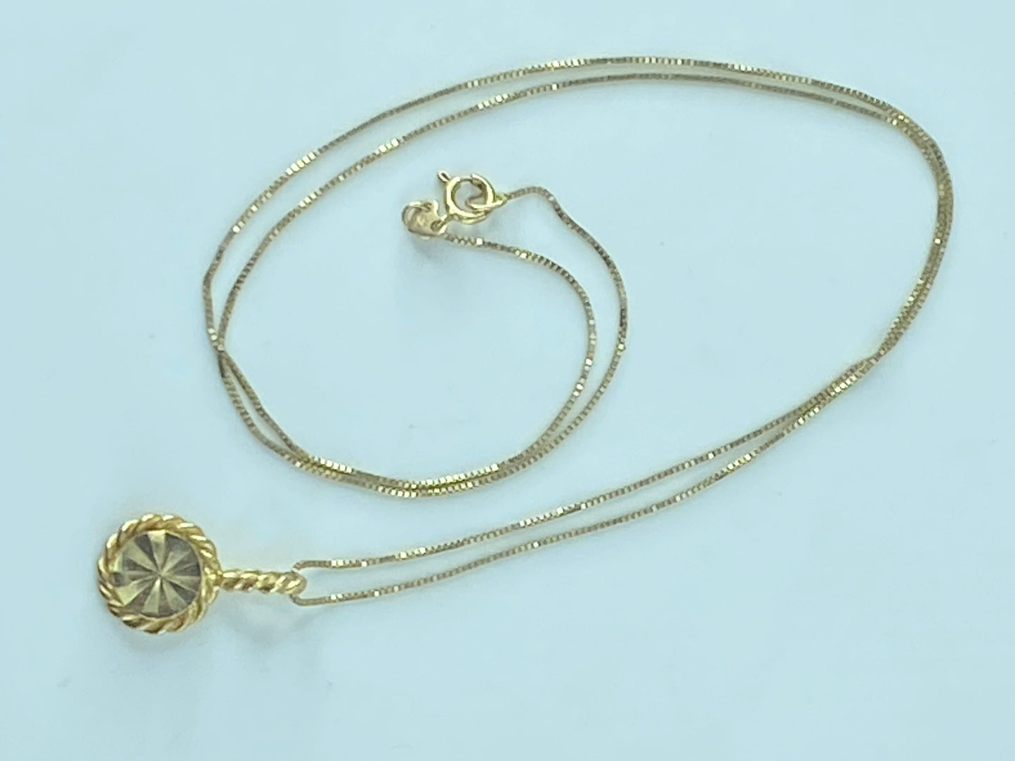 Italy 14K yellow gold Starburst rope link pendant necklace 19" 2.3g JR480