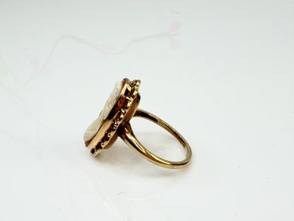 Vintage 14K Gold Shell Cameo Ring Size 4 JR1434