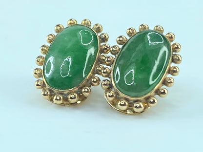 c1960s 14K Yellow Gold Jadite & gold bead Clip-On Earrings 5/8" x3/8" 4.6g JR482