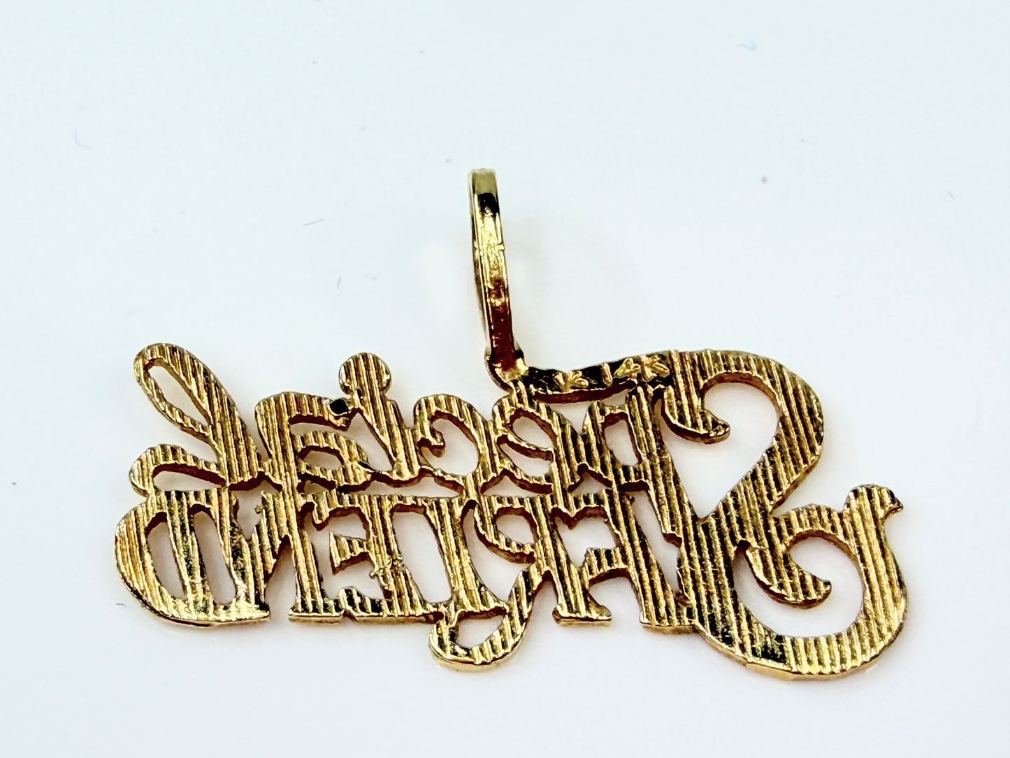 Vintage 14K Gold Special Friend Script Pendant JR1435