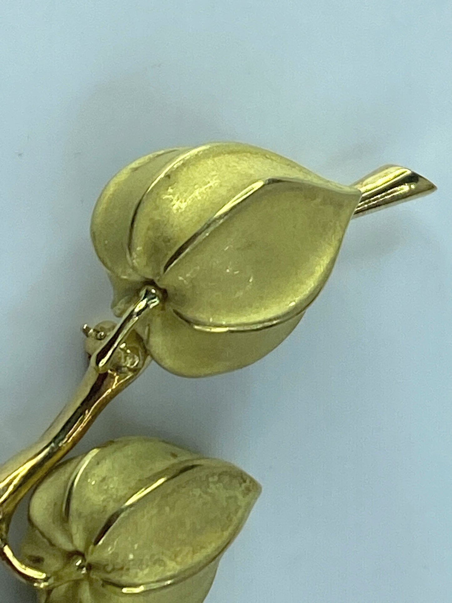 Tiffany & Co. 18K gold Lantern flower Enamel Pin JR9231