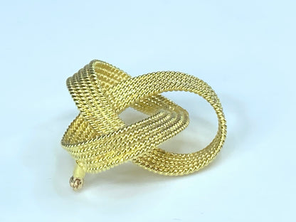 Contemporary Spiral Rope knot solid 18K yellow gold brooch