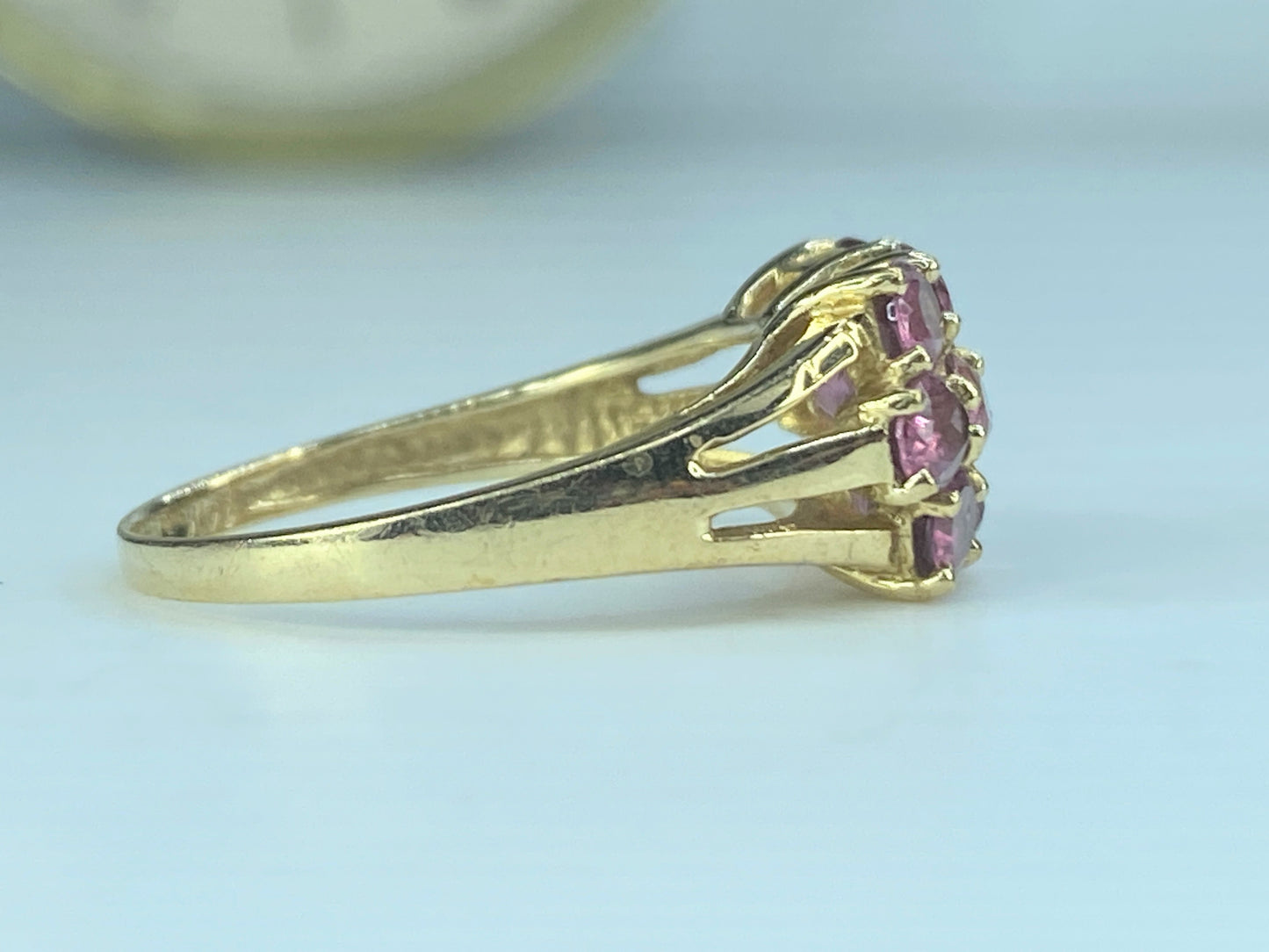 14K yellow gold natural oval Garnet cluster ring s6.75 4.9g JR468