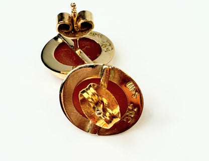 Vintage 14K Gold Shell Cameo Stud Earrings JR1449