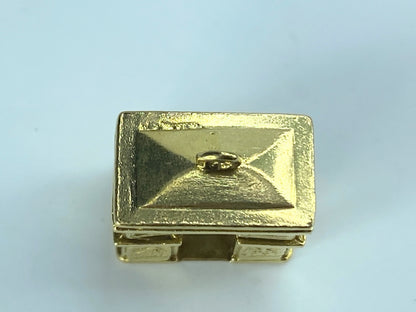 Detailed 10K yellow gold 3D Arch De Triomphe Paris Arc charm 6.5g JR492