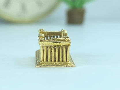 Detailed Greek Parthenon Vintage Charm 18K Gold Three-Dimensional 4.2g JR493