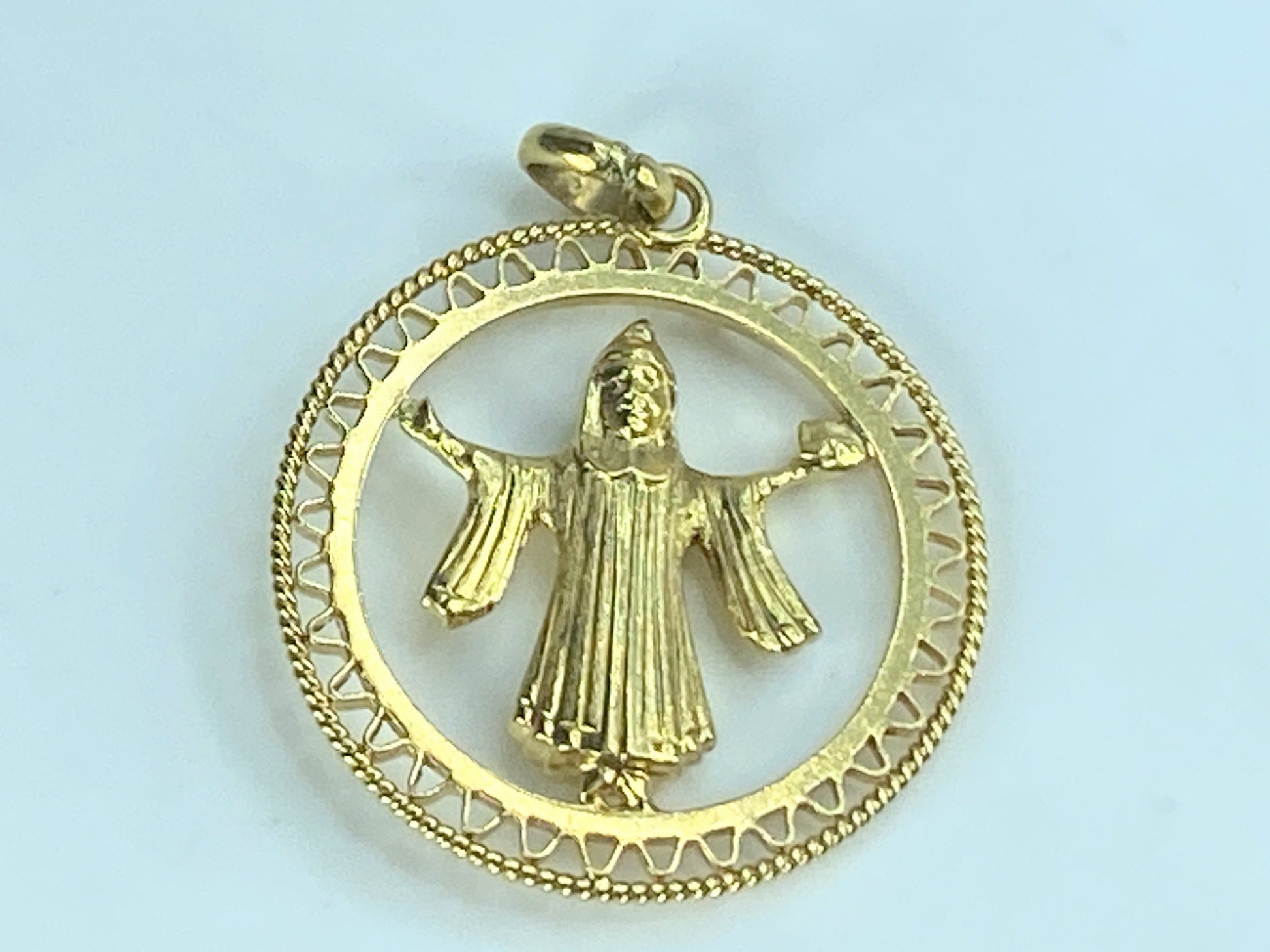 St. Benedict MONK 18K 3-Dimensional reversible carved out circle charm JR498