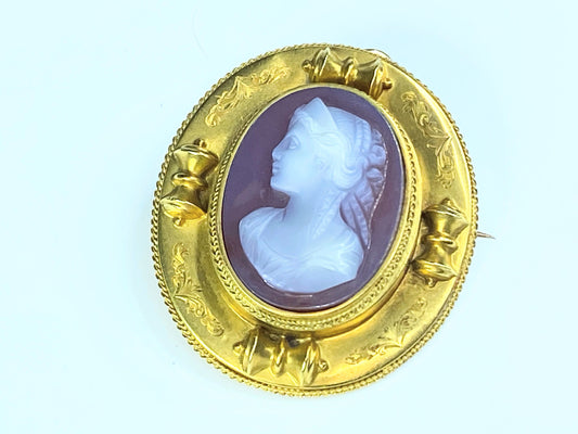 Victorian 18K agate Cameo of the Goddess Demeter decorated brooch