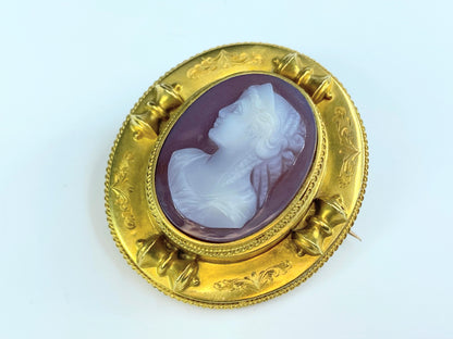 Victorian 18K agate Cameo of the Goddess Demeter decorated brooch