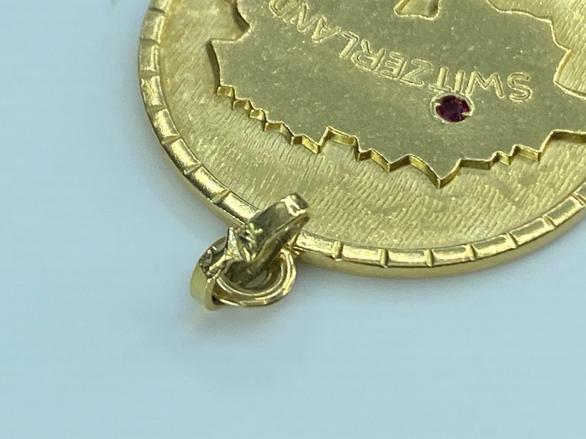 Switzerland Ruby 18K yellow gold outline Cross Shield pendant charm 5.3g JR525