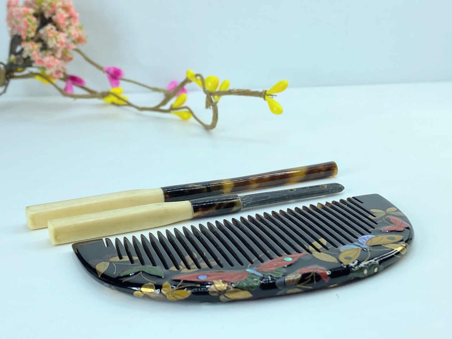 Art Deco Japanese Floral Lacquer shell MOP Hair Comb & Stick Set GS616