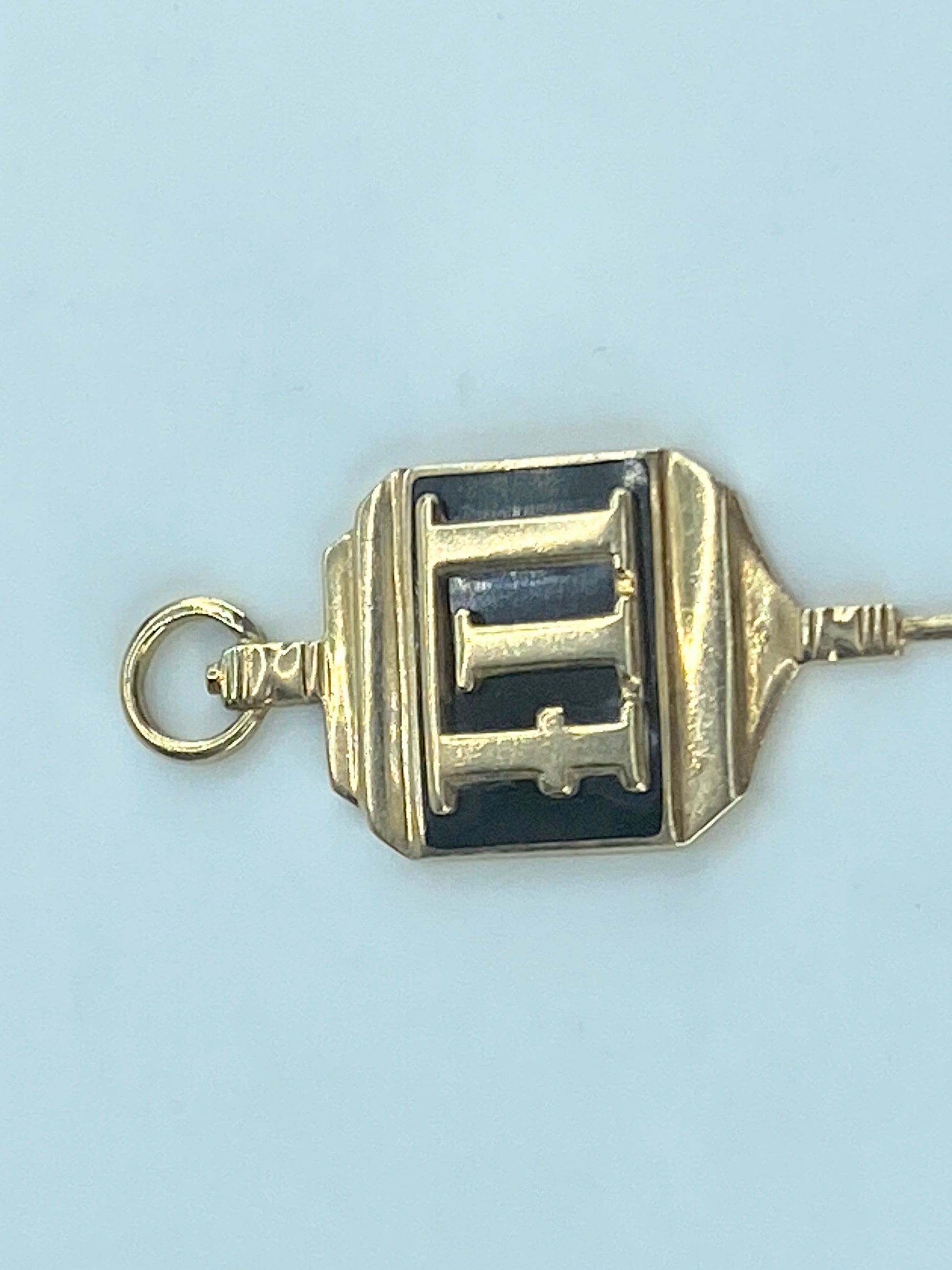 c1958's 14K yellow gold Fraternity black enamel fob 5.4g 1 3/8" JR527