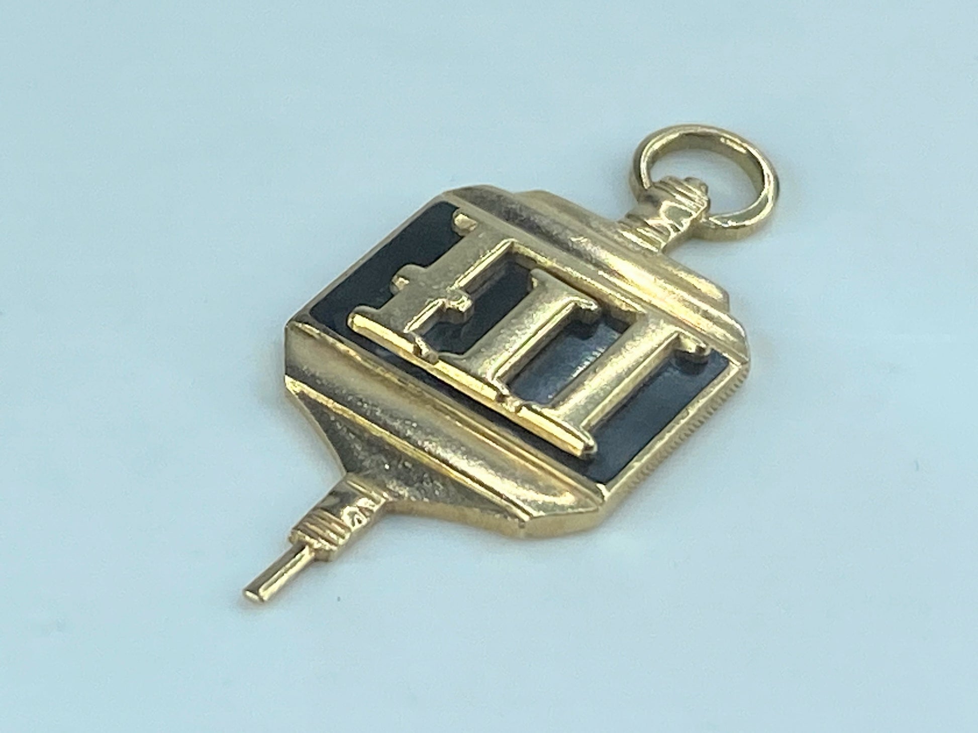 c1958's 14K yellow gold Fraternity black enamel fob 5.4g 1 3/8" JR527