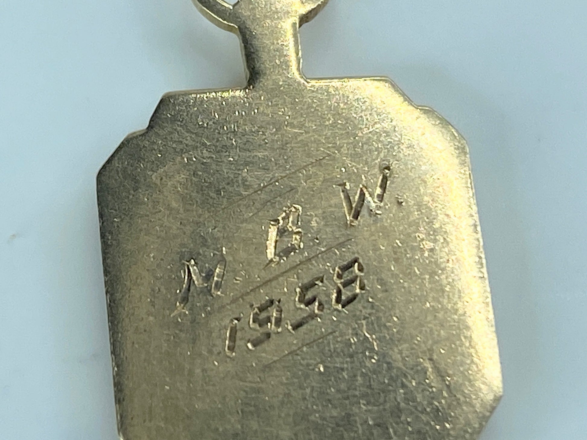 c1958's 14K yellow gold Fraternity black enamel fob 5.4g 1 3/8" JR527