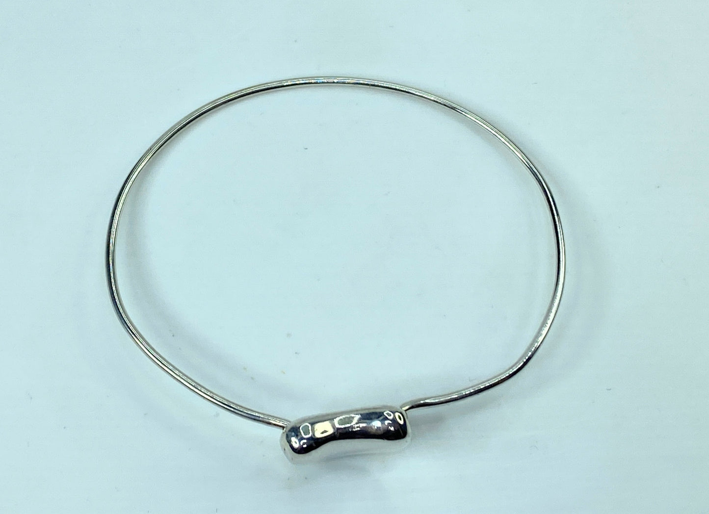 Vintage Tiffany & Co. Elsa Peretti Bean Bangle in Sterling Silver 8" 7.5g JR920