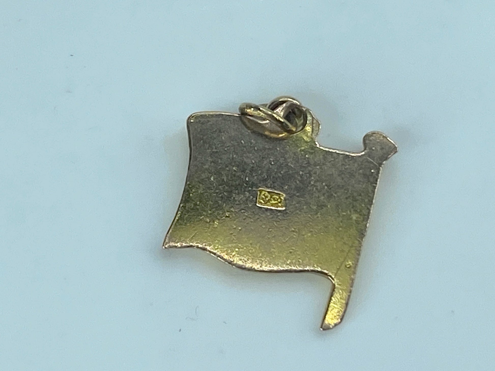 9K English yellow gold Ireland Enamel charm pendant 13mm 1.3g JR530