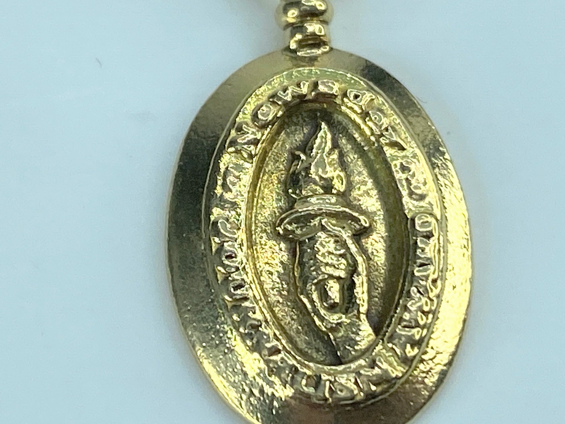 10K yellow gold Victory Torch Medal 1958's charm pendant 1 1/8" 4.1g JR531