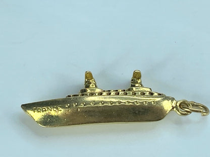18K yellow gold Ocean Liner cruise ship charm pendant 1 3/8" 4.3g JR532