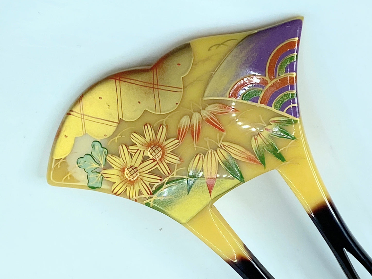Japanese Tortoiseshell Style Gold Maki-e Bee Shaped Kanzashi Accessories GS620