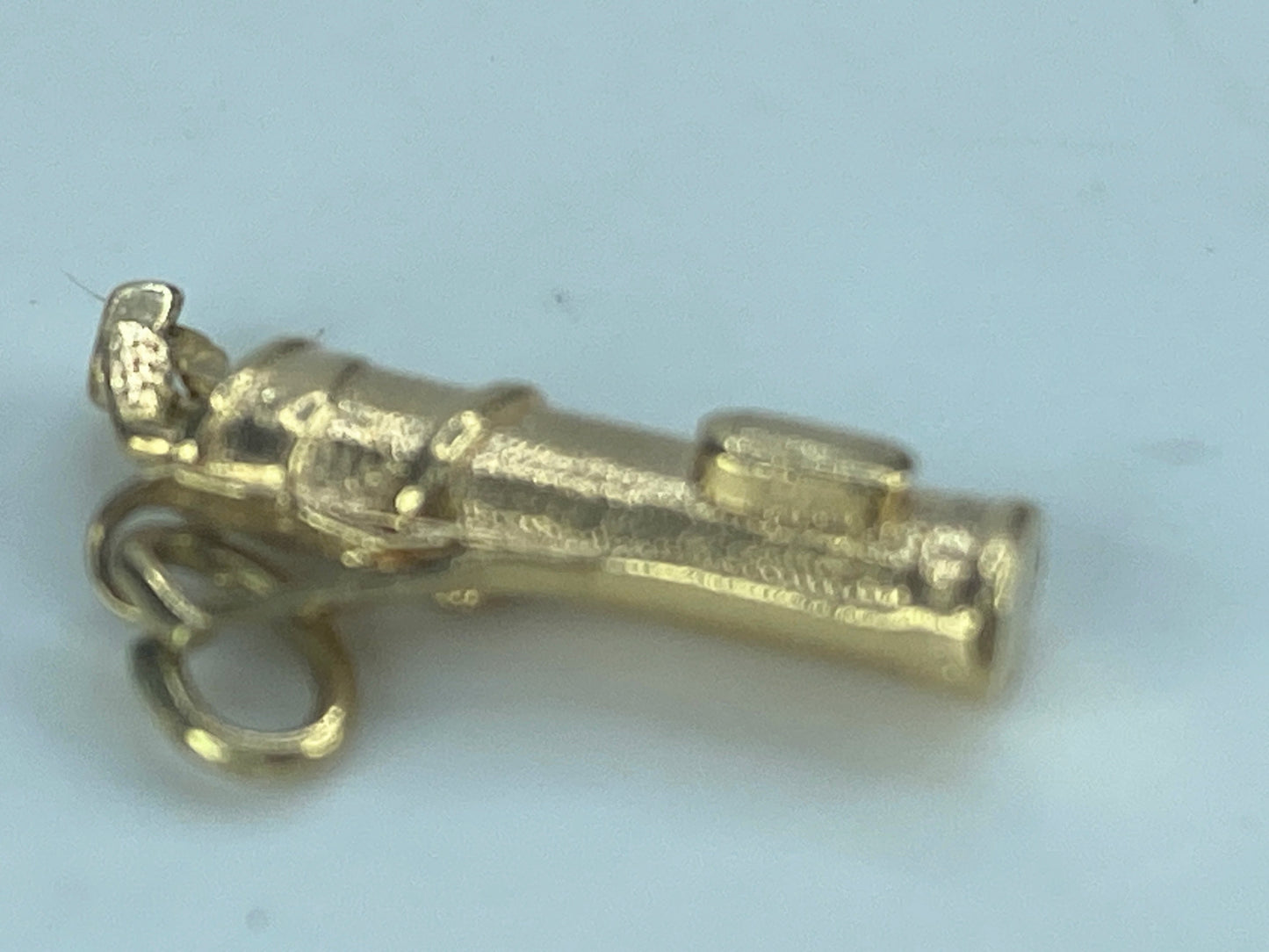 14K Yellow Gold Golf Clubs & Bag, Three Dimensional Charm Pendant 1.5g JR501