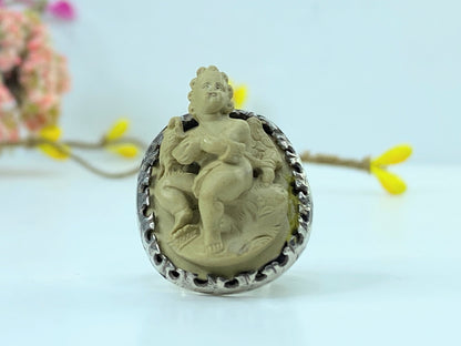 Fine, Victorian sterling silver Carved Lava Stone Putti & Dog ring s6 10g JR922