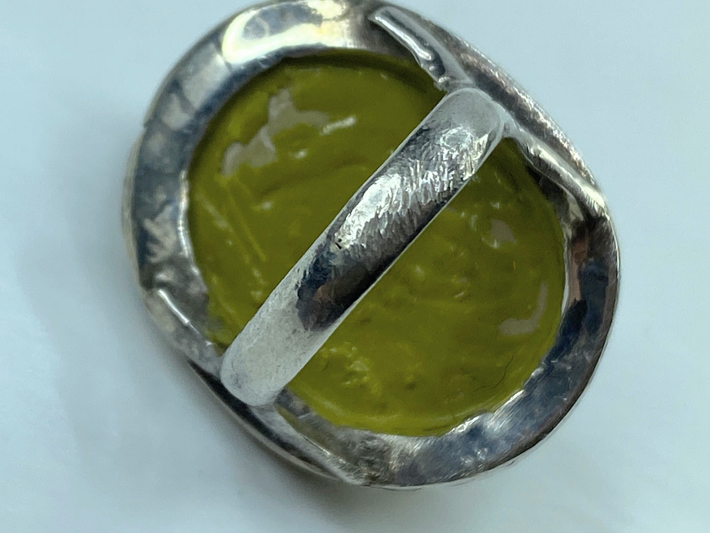 Fine, Victorian sterling silver Carved Lava Stone Putti & Dog ring s6 10g JR922