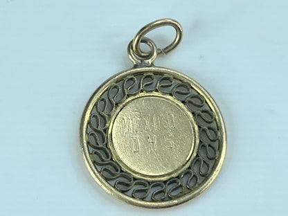 10K yellow gold fancy pendant engraved "Mexico DHS" 23mm x19mm 2g JR535