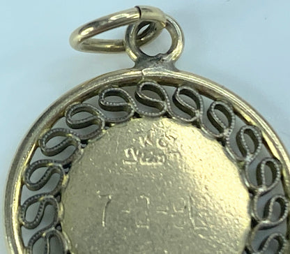10K yellow gold fancy pendant engraved "Mexico DHS" 23mm x19mm 2g JR535