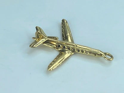 14K yellow gold Aeroplane charm pendant 2.6g 1 1/8" x 1" 2.6g JR536