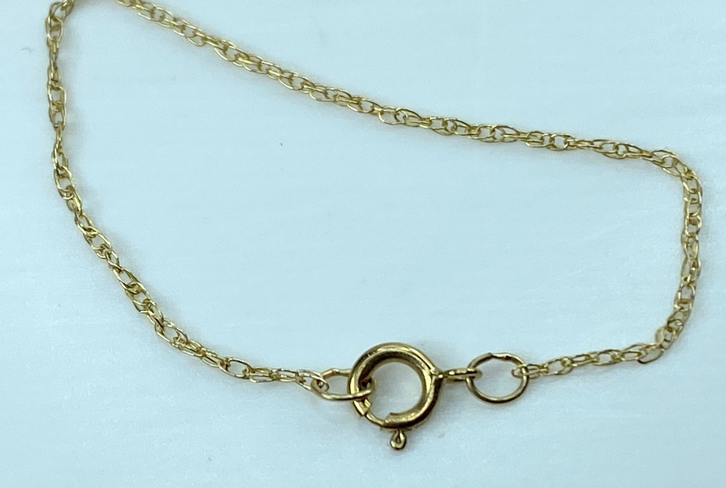 14K yellow gold lightweight 0.7mm 18" necklace 0.6 gram JR926