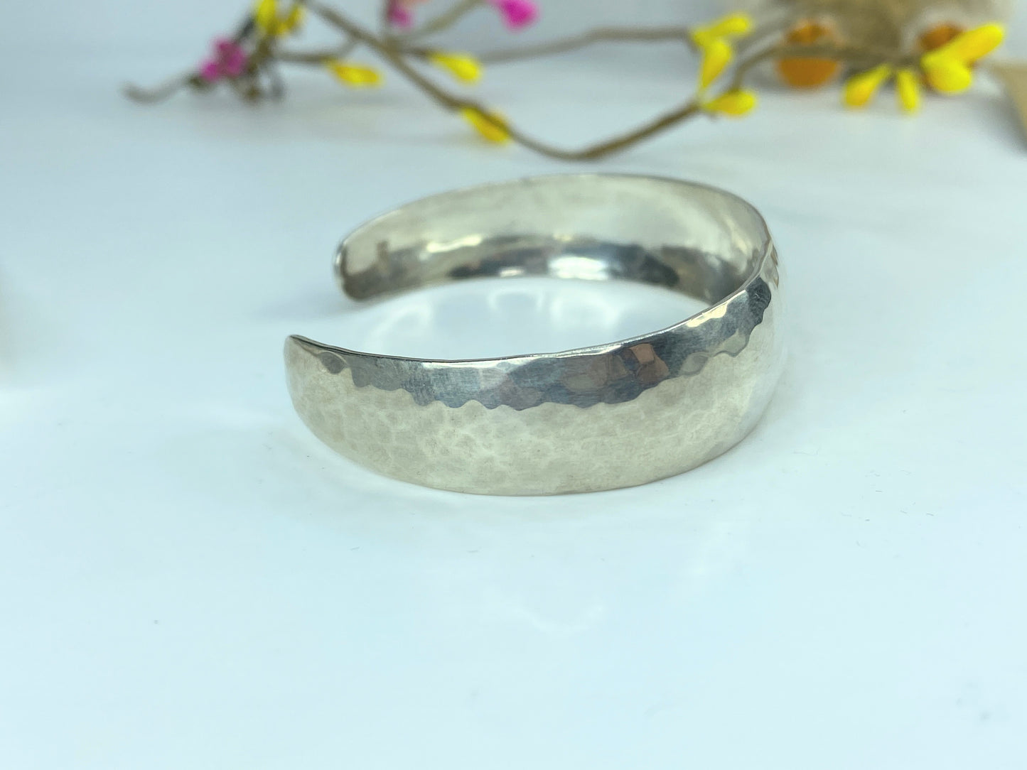 James Avery 925 Sterling Silver "Hammered" Divina Cuff Bracelet Retired JR931