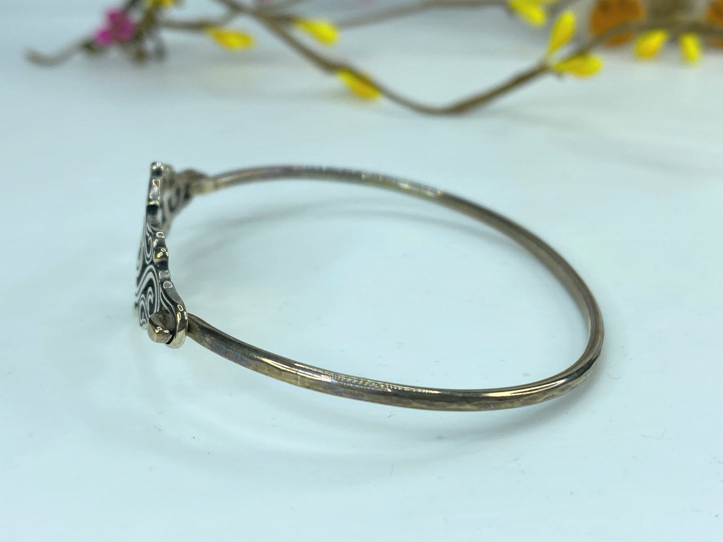 James Avery Sterling Silver Swirl Hinged Bangle Bracelet 8.5" 9.3g JR932