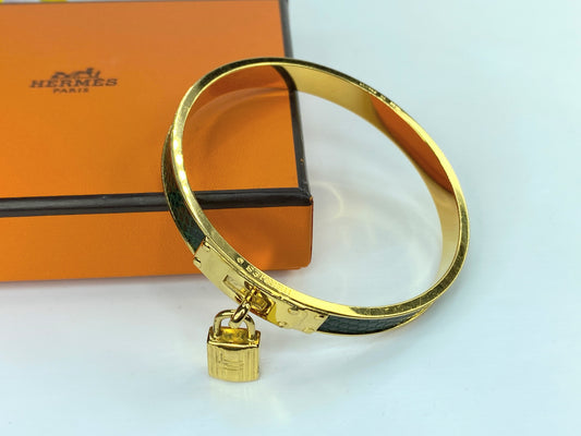 Vintage Hermes Kelly Lock Cadena Green Lizard Skin Gold Plated Bangle 7.5" GS626