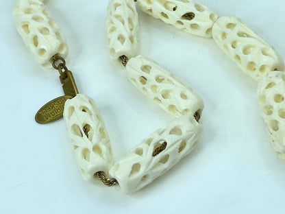 Miriam Haskell white bakelite? carved moveable inside necklace Pat 3427961 GS635