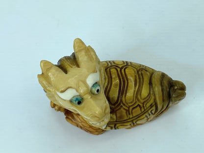 Early century carved Bakelite/Resin Netsuke Polychrome Bearded Dragon 28g GS636