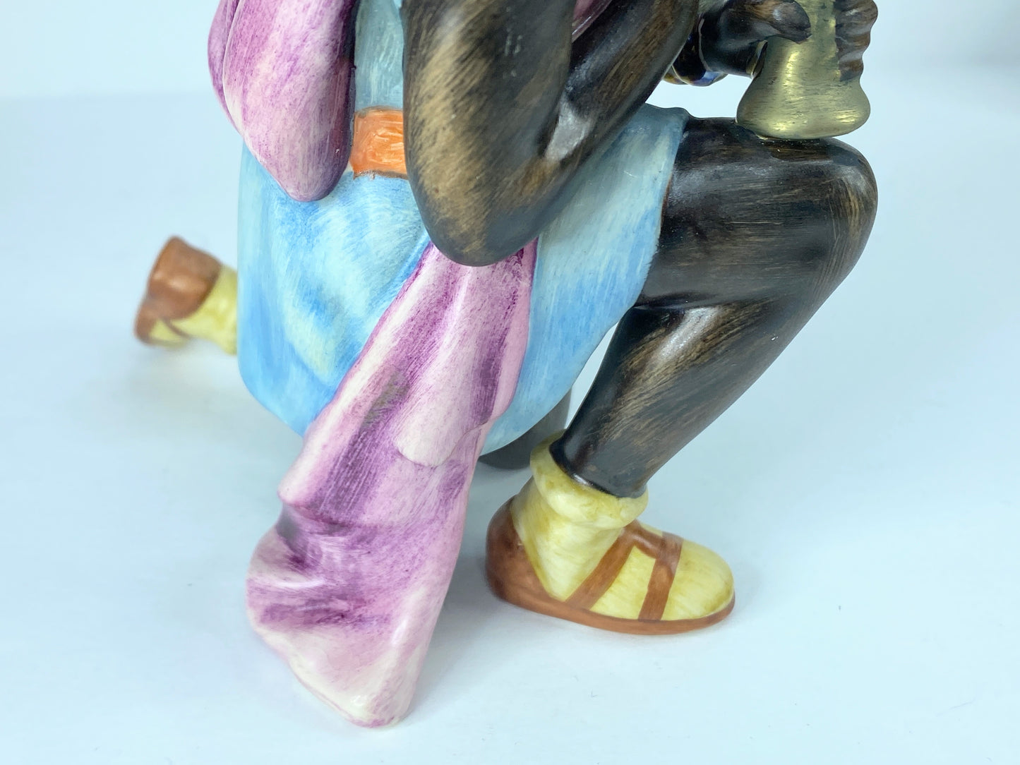 GOEBEL NATIVITY KING Kneeling Moorish Black Wise Man