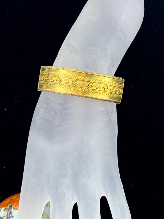 Victorian Etruscan Revival 15K gold Floral graduation bangle c1879