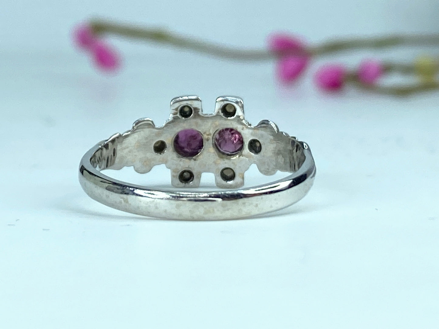 Art Deco 14K white gold Garnet & Seed Pearl ring 2.5g s7 JR9623