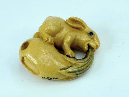 Mid century bone netsuka Rabbit pulling a squash 22.5mm GS646