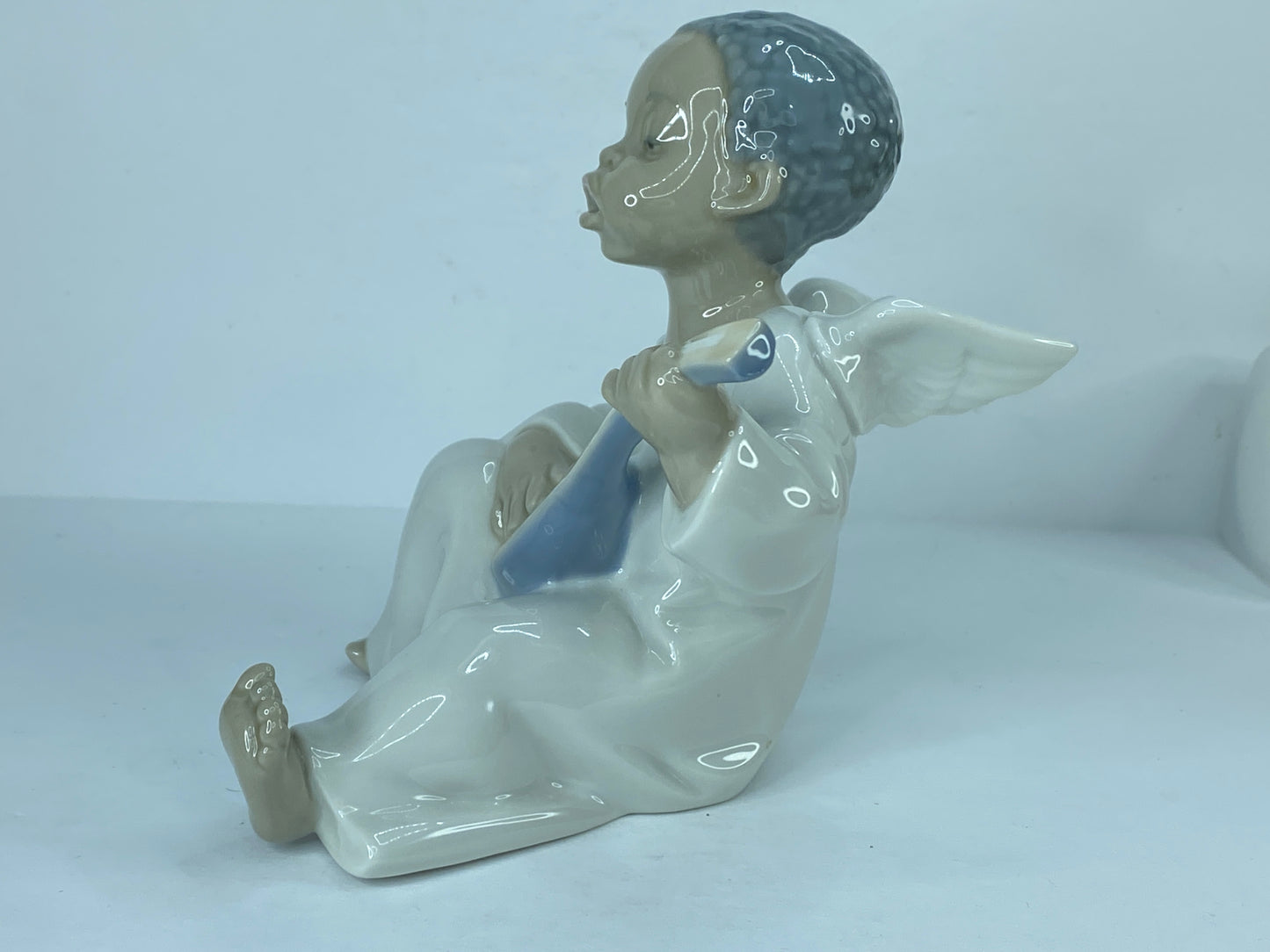 Lladro Angel Black Legacy Collection Cherub Boy Mandolin 4537